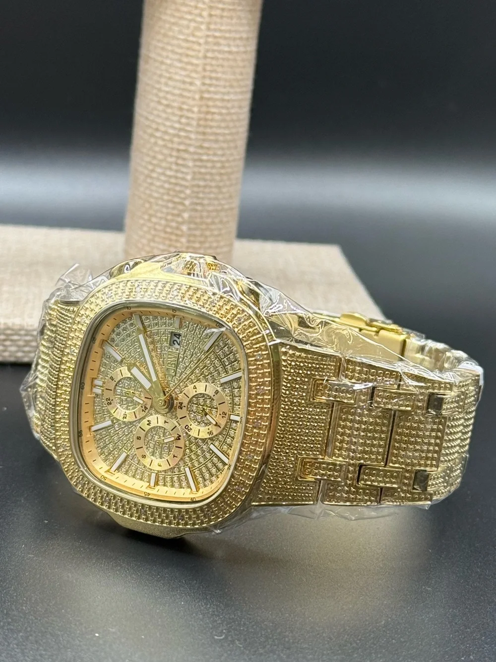 JBW Men's Diamond (1/5 ct. t.w.) Watch in 18k Gold-plated Stainless-steel Watch